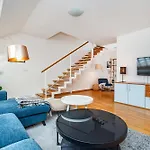 Lavish And Chic Duplex * 프라하