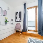 Lavish And Chic Duplex 아파트