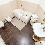Lavish And Chic Duplex * 프라하