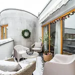 아파트 Lavish And Chic Duplex *