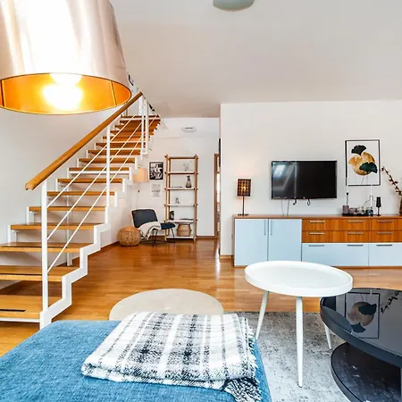 Lavish And Chic Duplex Prague
