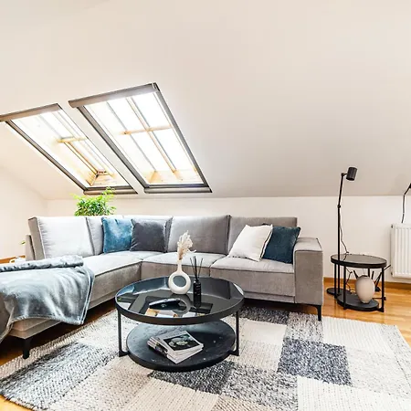 Lavish And Chic Duplex Apartment Prague