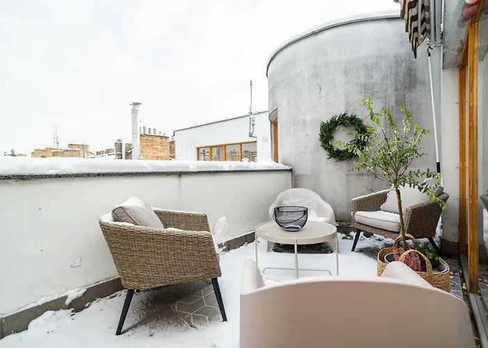 Lavish And Chic Duplex *