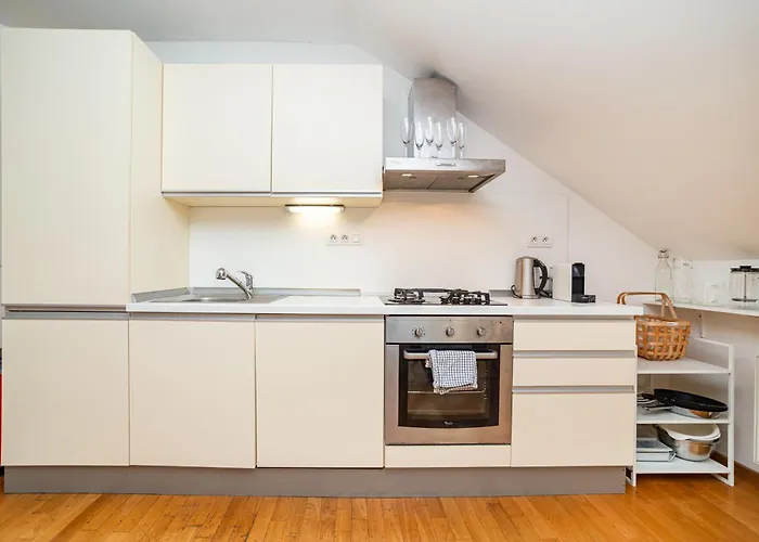 Lavish And Chic Duplex Prague
