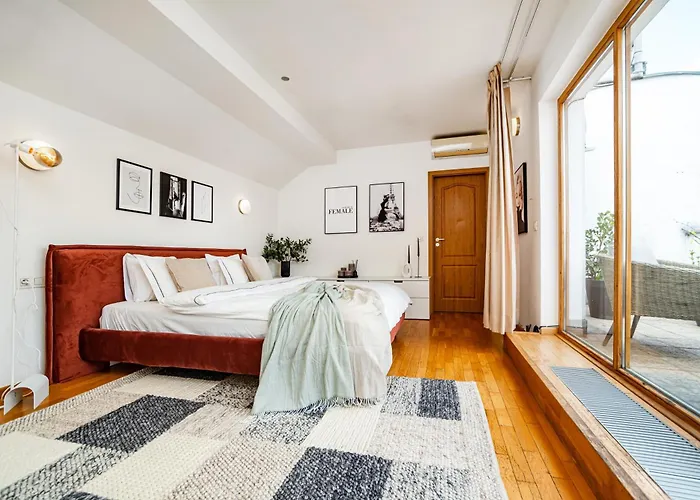 Lavish And Chic Duplex Prague