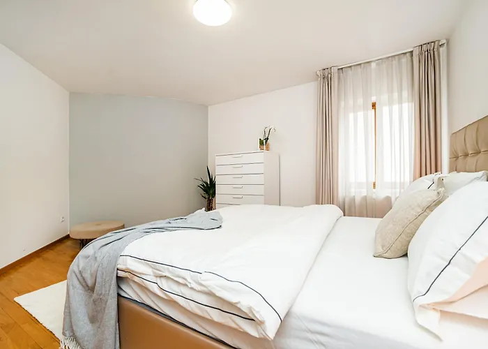 Lavish And Chic Duplex Prague