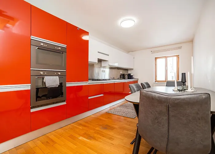 Lavish And Chic Duplex Appartement *