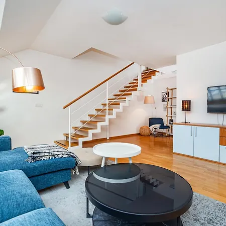 Lavish And Chic Duplex * Praga