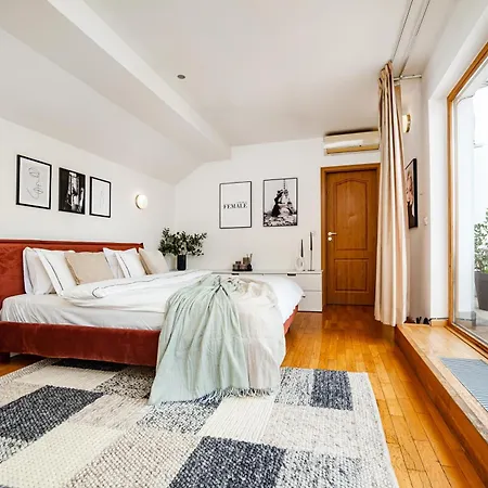 Lavish And Chic Duplex Praga